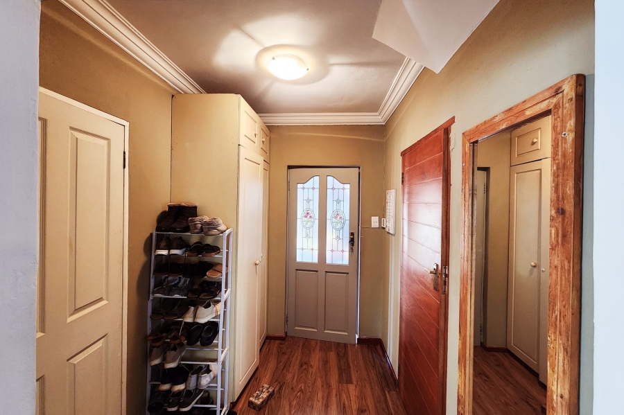 5 Bedroom Property for Sale in Valhalla Gauteng