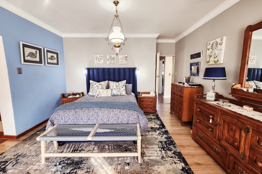 5 Bedroom Property for Sale in Valhalla Gauteng