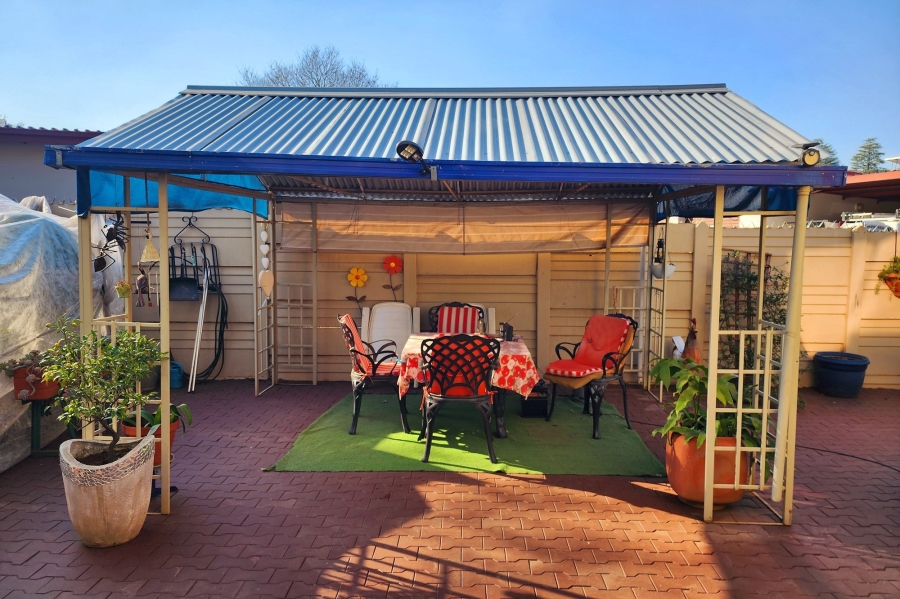 5 Bedroom Property for Sale in Valhalla Gauteng
