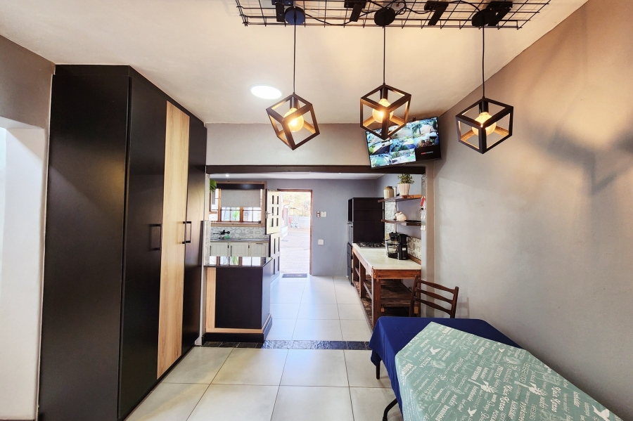 5 Bedroom Property for Sale in Valhalla Gauteng