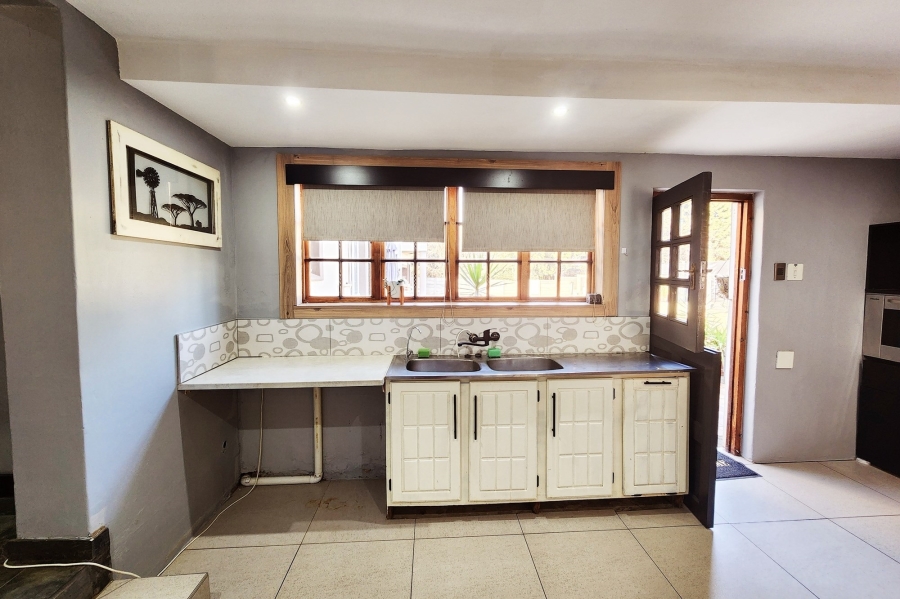 5 Bedroom Property for Sale in Valhalla Gauteng