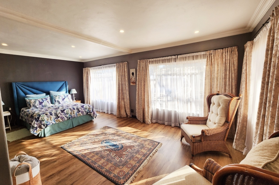 5 Bedroom Property for Sale in Valhalla Gauteng