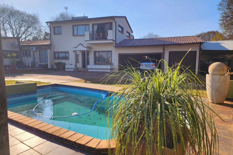 5 Bedroom Property for Sale in Valhalla Gauteng