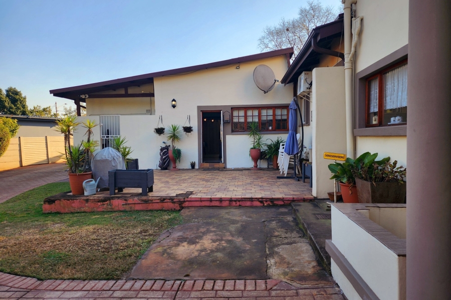 5 Bedroom Property for Sale in Valhalla Gauteng