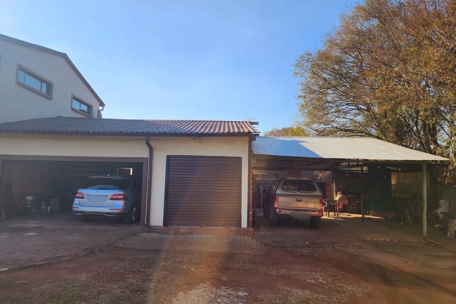5 Bedroom Property for Sale in Valhalla Gauteng