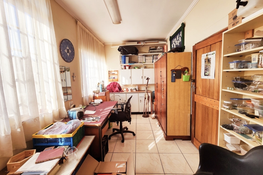 5 Bedroom Property for Sale in Valhalla Gauteng