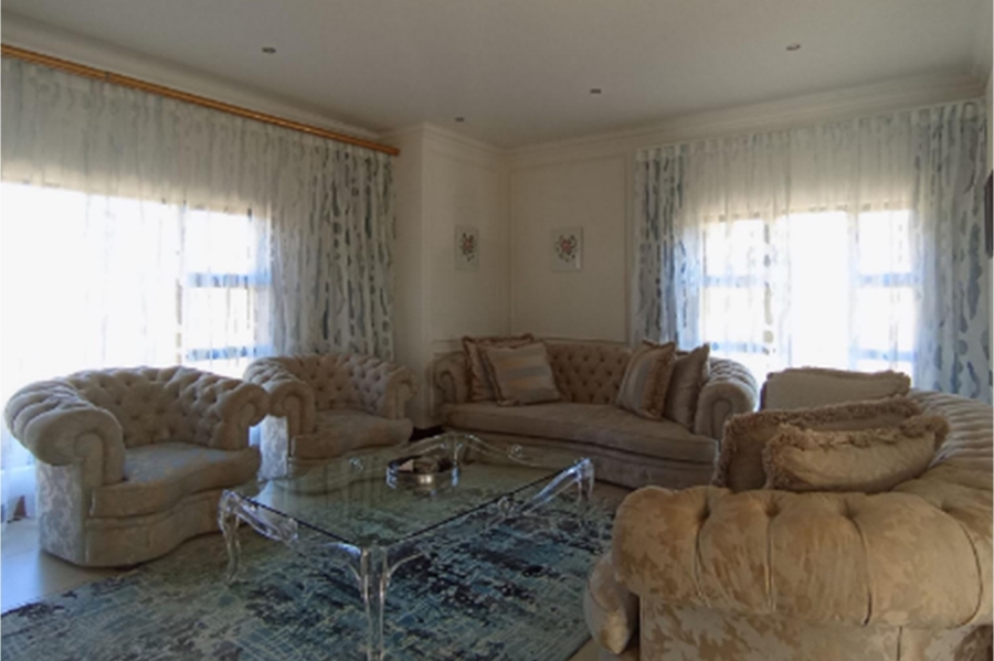 5 Bedroom Property for Sale in Mooikloof Gauteng
