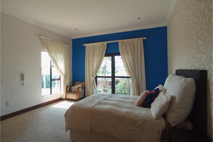 5 Bedroom Property for Sale in Mooikloof Gauteng