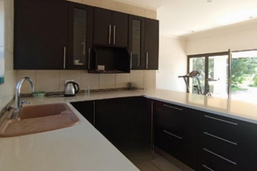 5 Bedroom Property for Sale in Mooikloof Gauteng