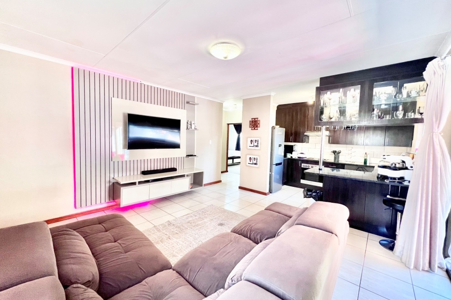To Let 3 Bedroom Property for Rent in Noordwyk Gauteng