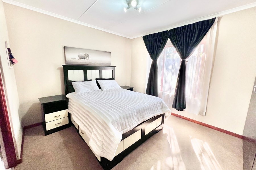 To Let 3 Bedroom Property for Rent in Noordwyk Gauteng