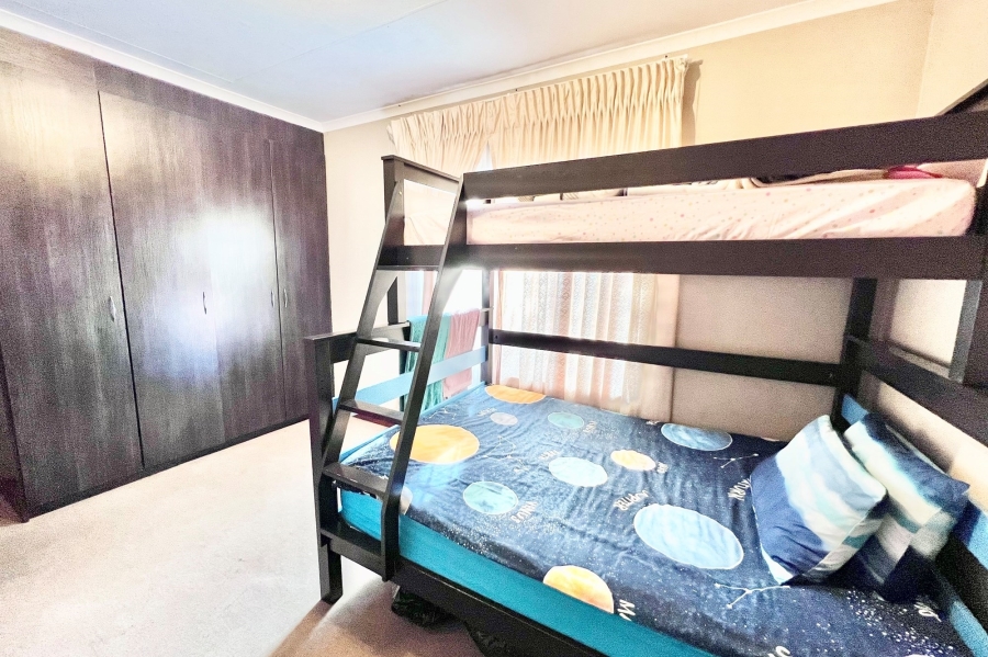 To Let 3 Bedroom Property for Rent in Noordwyk Gauteng