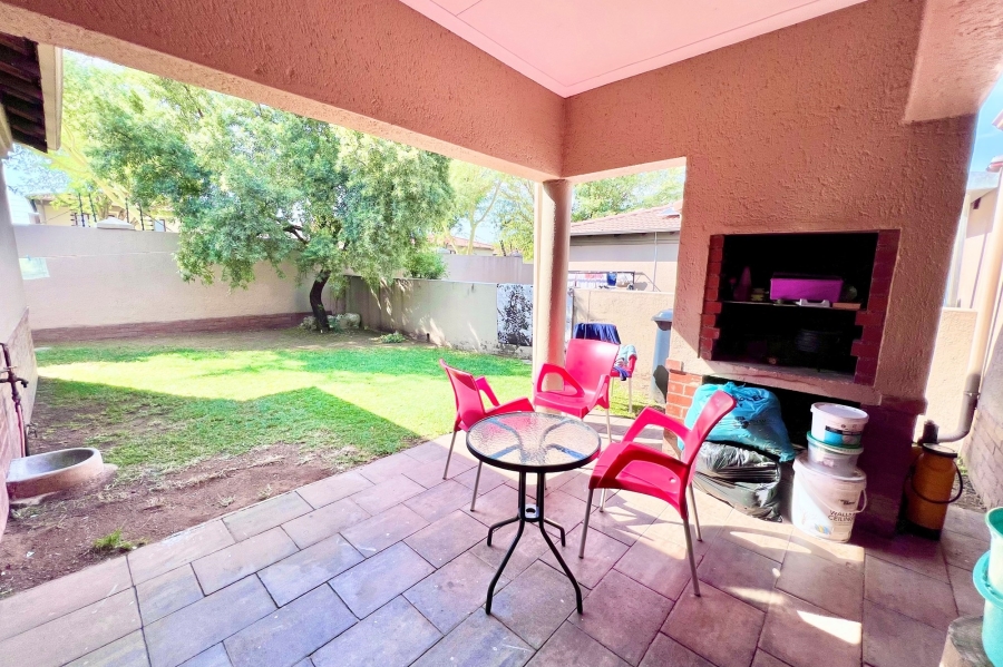 To Let 3 Bedroom Property for Rent in Noordwyk Gauteng
