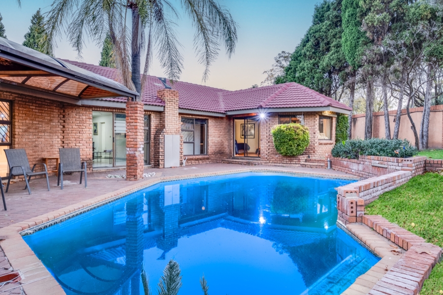 4 Bedroom Property for Sale in Paulshof Gauteng