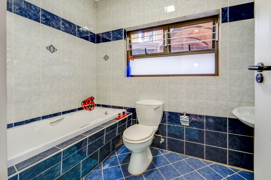 4 Bedroom Property for Sale in Paulshof Gauteng