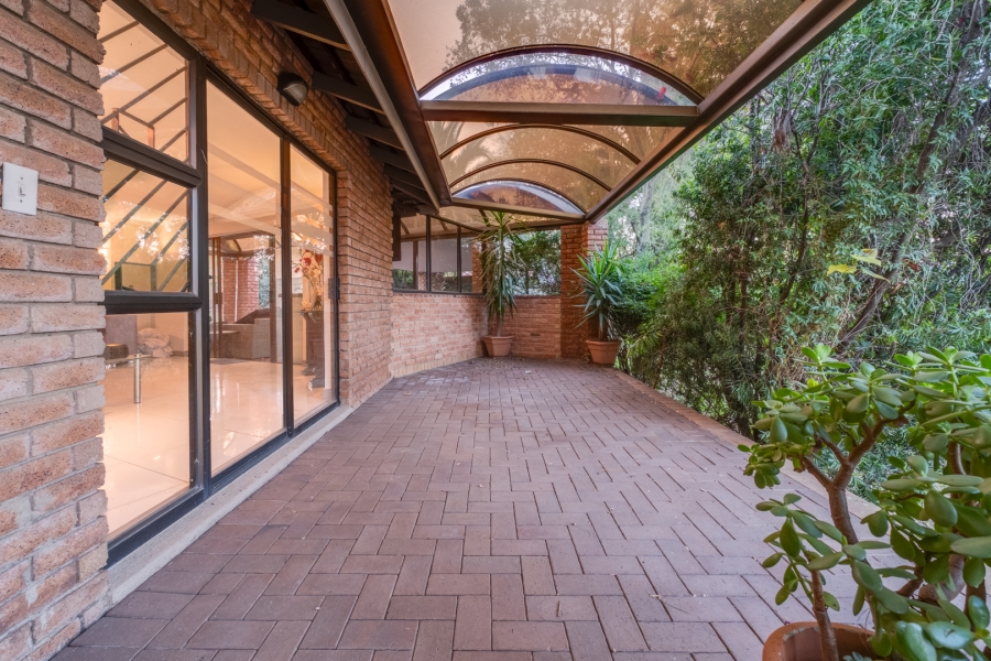 4 Bedroom Property for Sale in Paulshof Gauteng