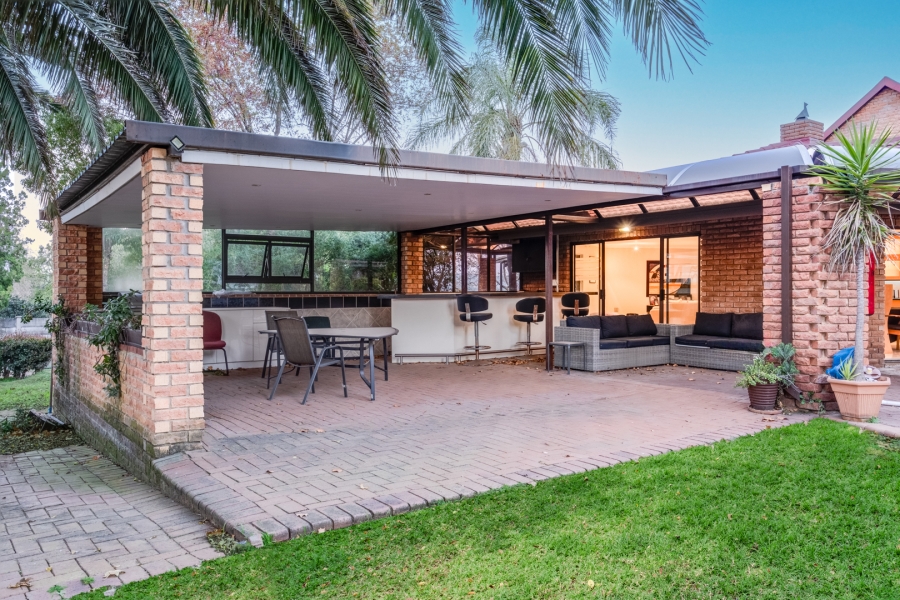 4 Bedroom Property for Sale in Paulshof Gauteng