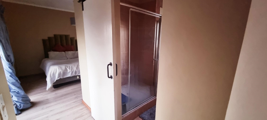 To Let 1 Bedroom Property for Rent in Northwold Gauteng