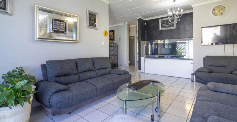 4 Bedroom Property for Sale in Rewlatch Gauteng