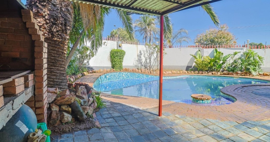 4 Bedroom Property for Sale in Rewlatch Gauteng