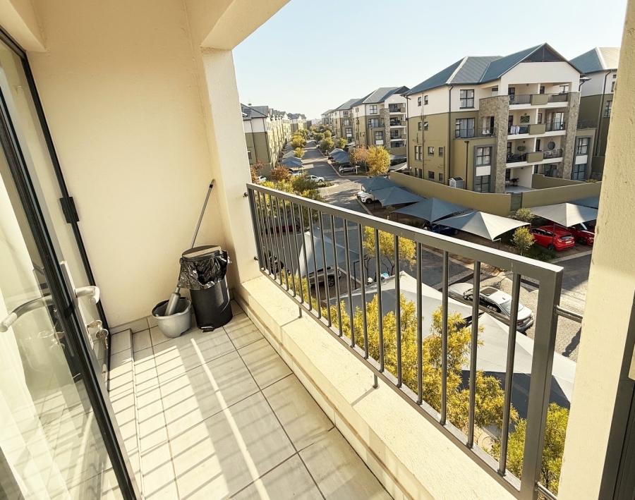 To Let 1 Bedroom Property for Rent in Waterfall Gauteng
