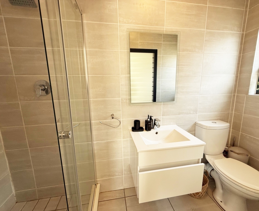 To Let 1 Bedroom Property for Rent in Waterfall Gauteng