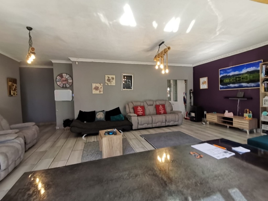 4 Bedroom Property for Sale in Rewlatch Gauteng