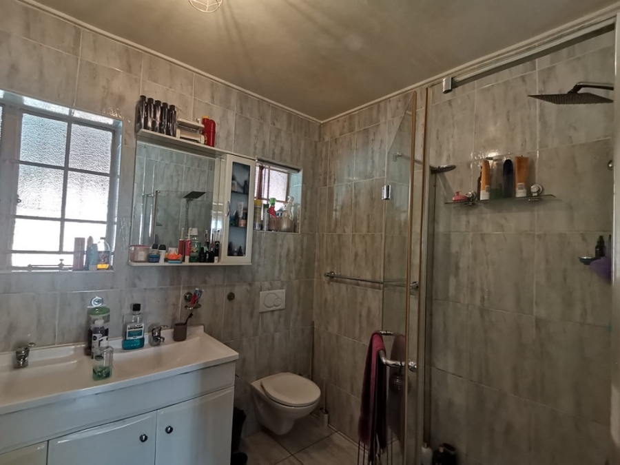 4 Bedroom Property for Sale in Rewlatch Gauteng