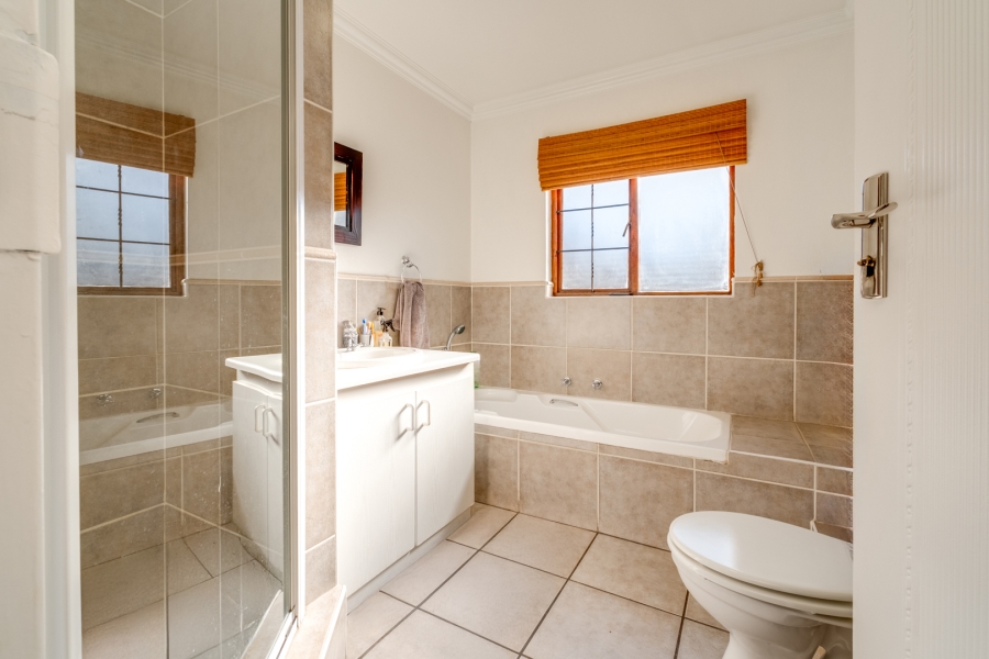 3 Bedroom Property for Sale in Beverley Gauteng