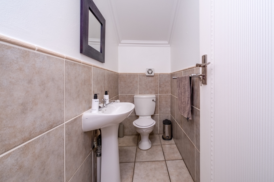 3 Bedroom Property for Sale in Beverley Gauteng