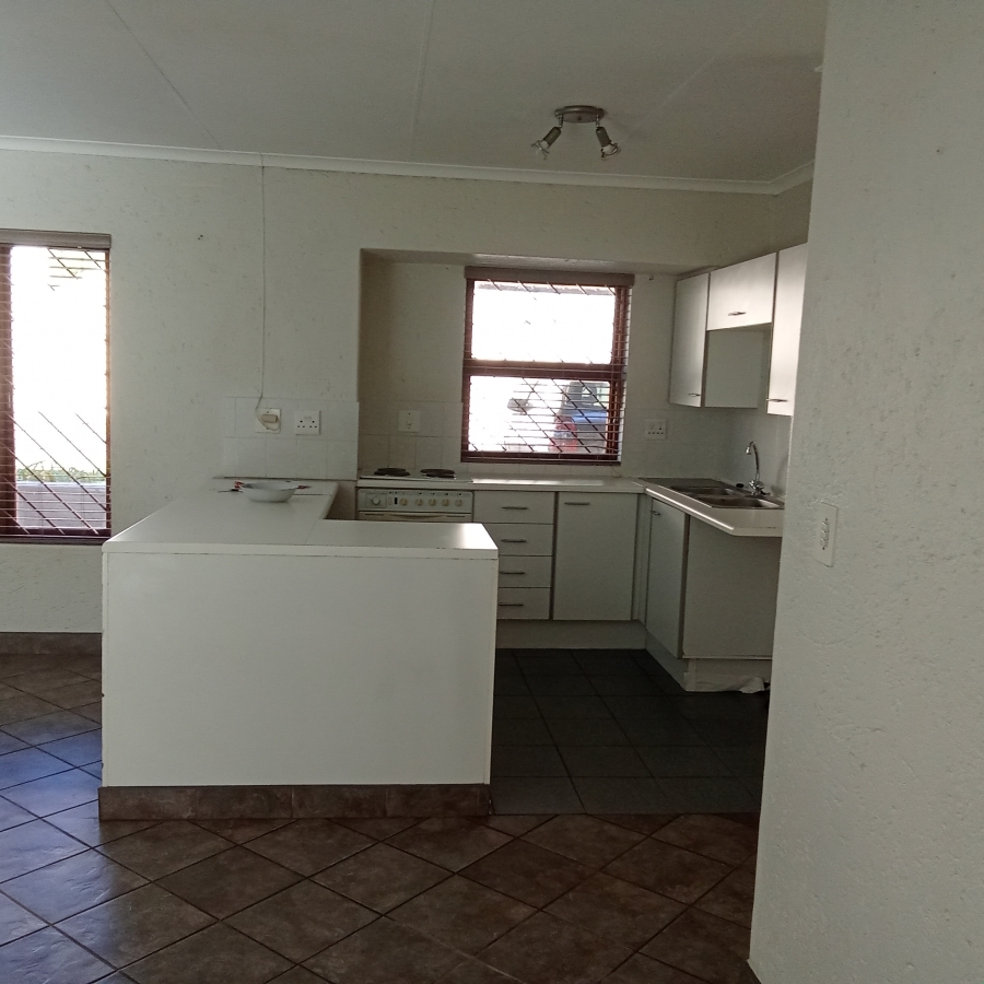 1 Bedroom Property for Sale in Roodekrans Gauteng