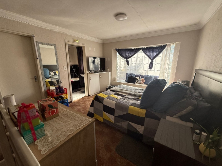1 Bedroom Property for Sale in  Dalpark Ext 11 Gauteng