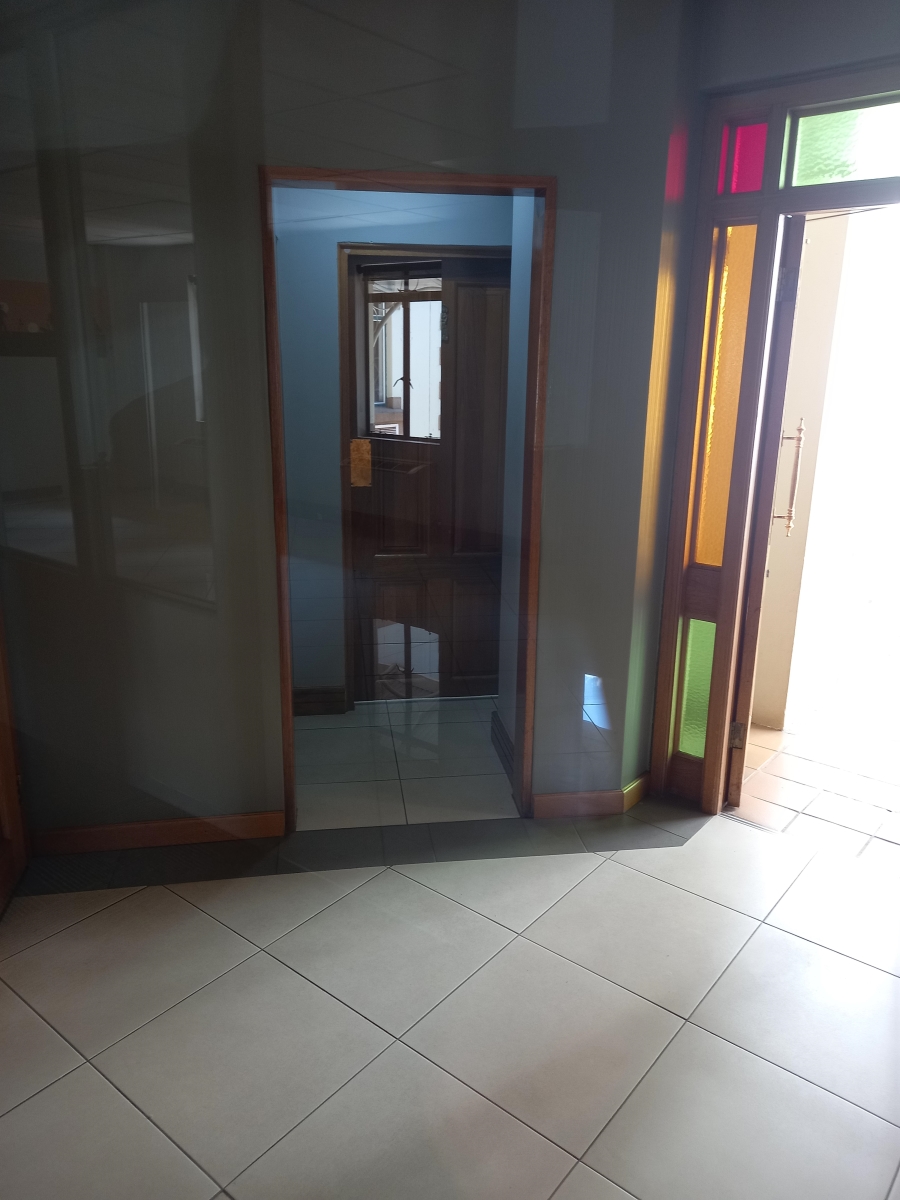 To Let commercial Property for Rent in Hatfield Gauteng