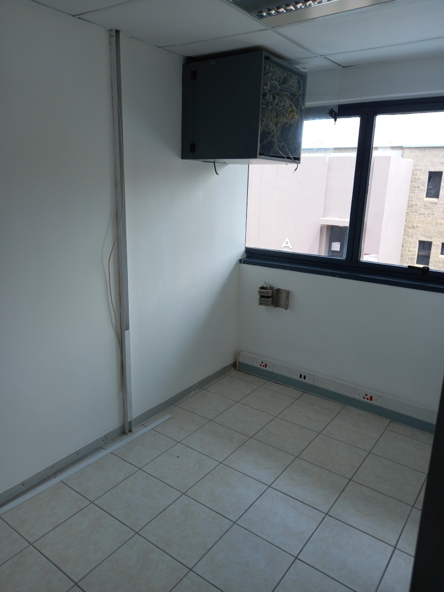 To Let commercial Property for Rent in Randjespark Gauteng