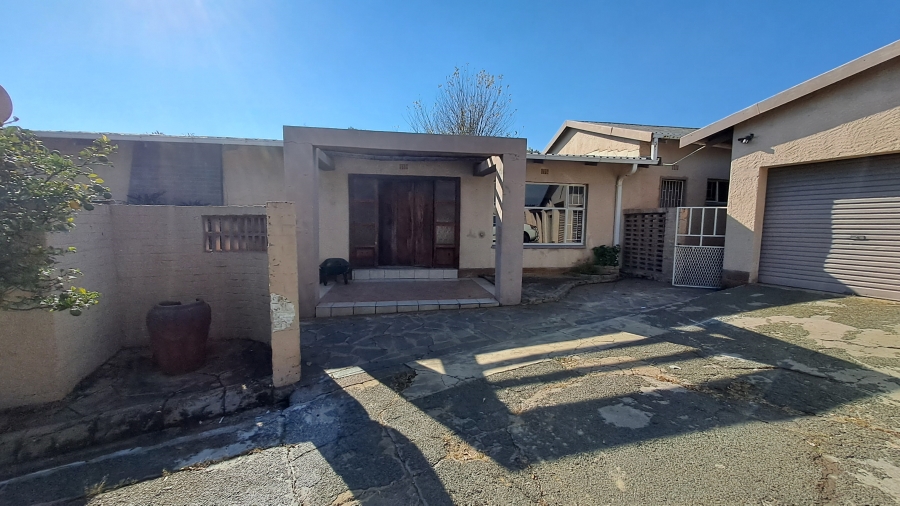 3 Bedroom Property for Sale in Rensburg Gauteng