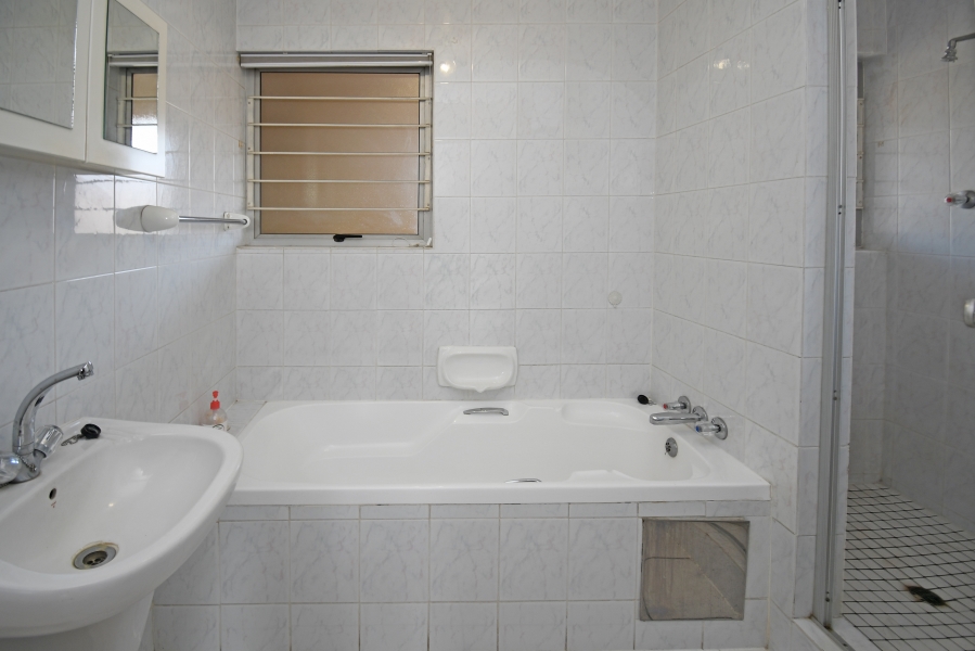 3 Bedroom Property for Sale in Glenhazel Gauteng