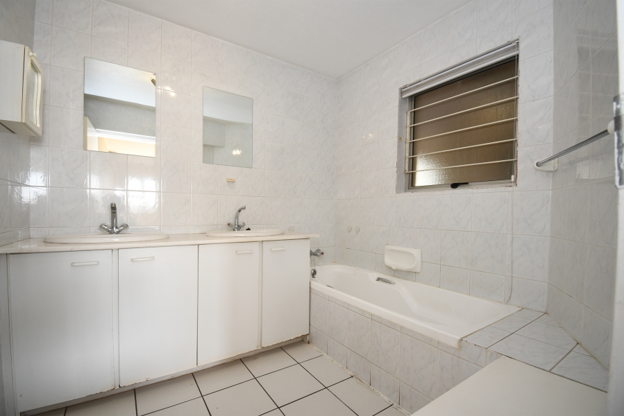 3 Bedroom Property for Sale in Glenhazel Gauteng