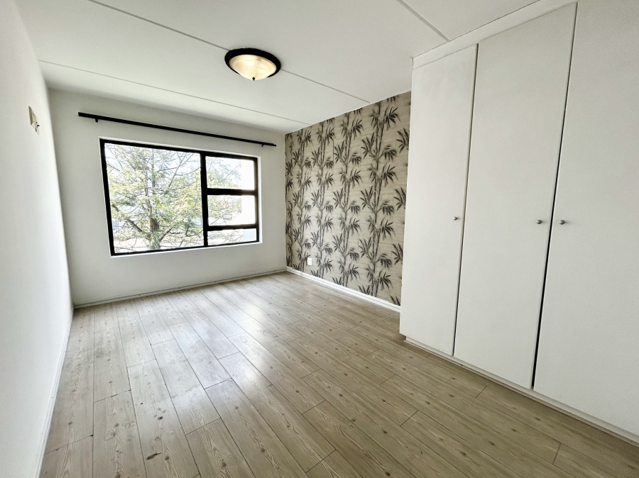 2 Bedroom Property for Sale in Sunninghill Gauteng