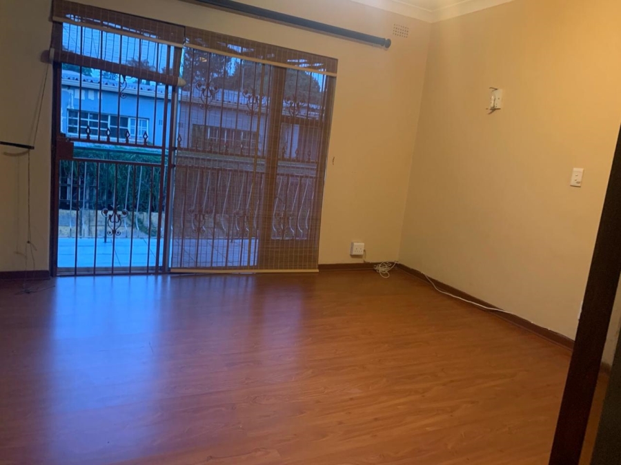 2 Bedroom Property for Sale in Fontainebleau Gauteng