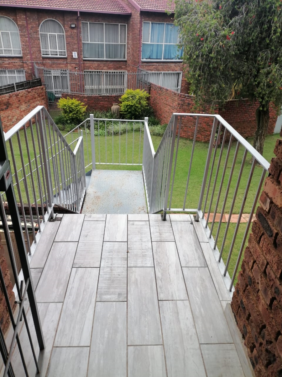 To Let 2 Bedroom Property for Rent in Kilner Park Gauteng