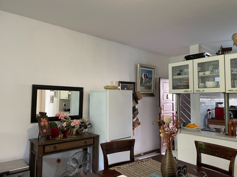 2 Bedroom Property for Sale in Bryanston Gauteng
