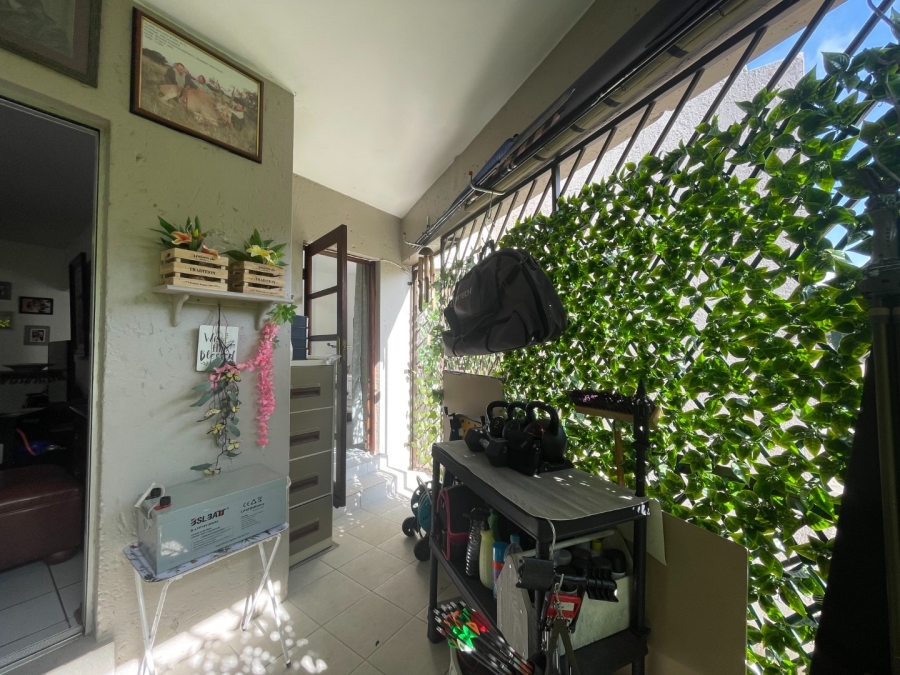 2 Bedroom Property for Sale in Bryanston Gauteng
