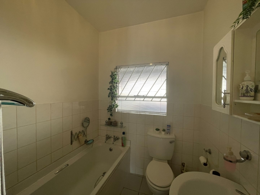 2 Bedroom Property for Sale in Bryanston Gauteng