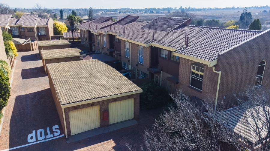 3 Bedroom Property for Sale in Parkrand Gauteng