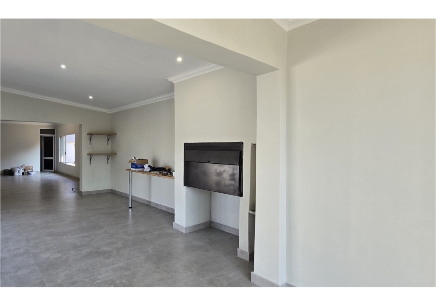 5 Bedroom Property for Sale in Wierda Park Gauteng