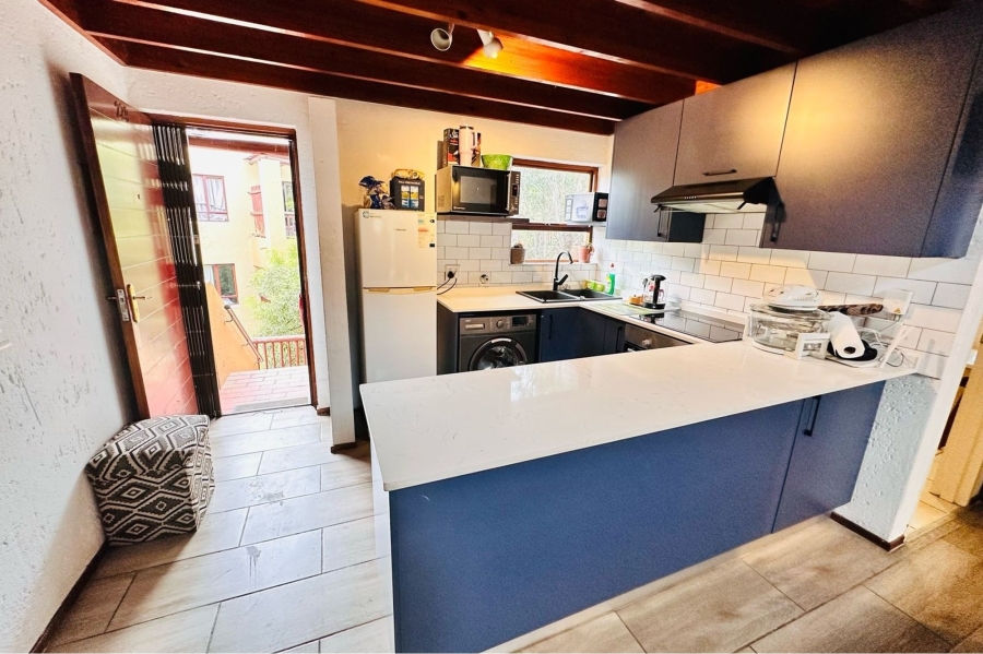 To Let 1 Bedroom Property for Rent in Douglasdale Gauteng