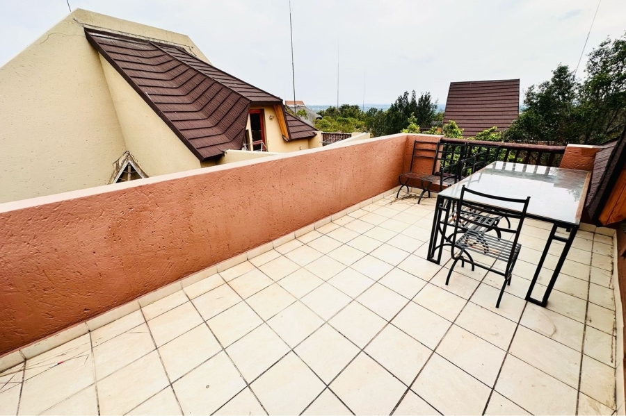 To Let 1 Bedroom Property for Rent in Douglasdale Gauteng
