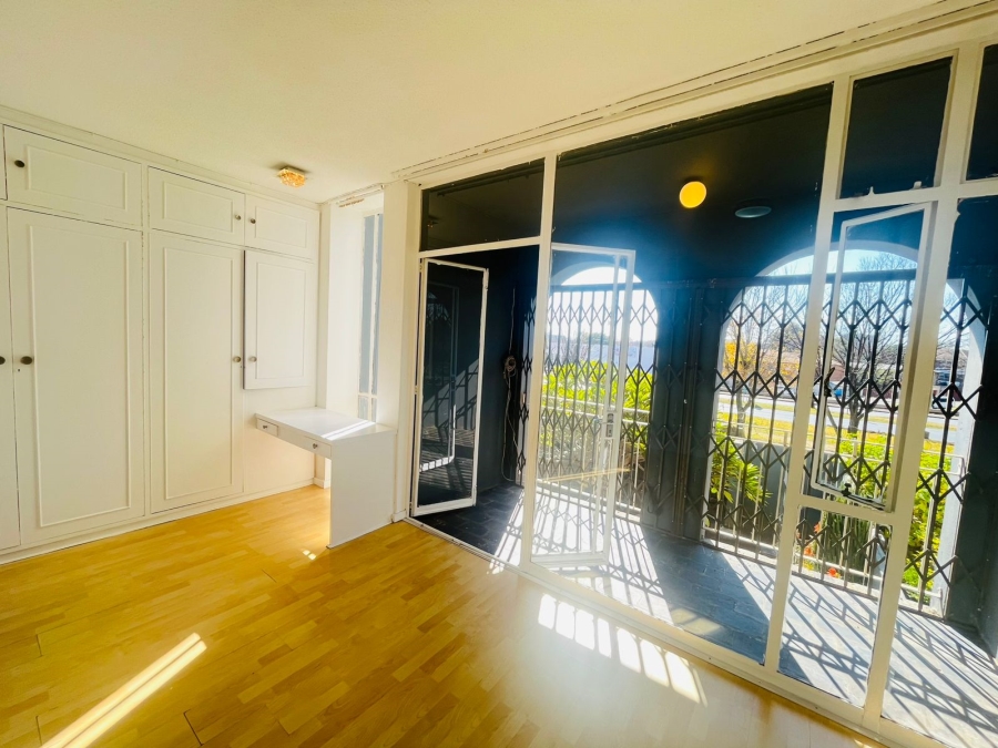 To Let 2 Bedroom Property for Rent in Northcliff Gauteng