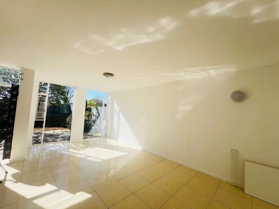 To Let 2 Bedroom Property for Rent in Northcliff Gauteng