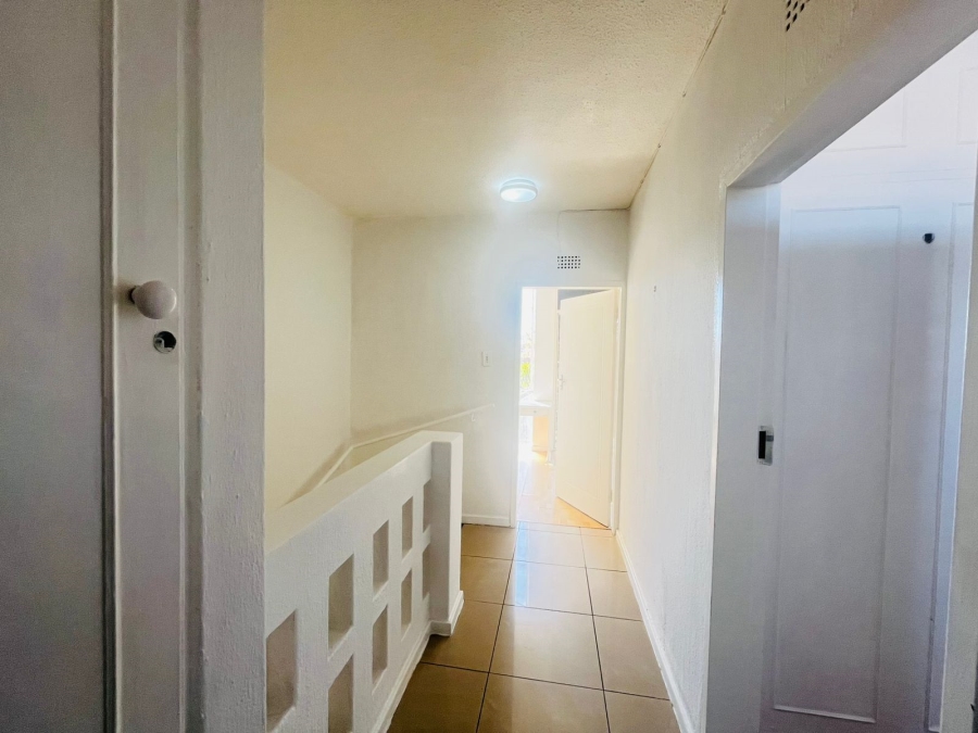 To Let 2 Bedroom Property for Rent in Northcliff Gauteng